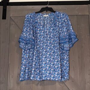 Max Studio Blue and White Floral Blouse
